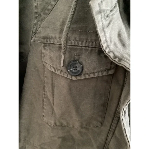 NWT LEVIS Womans Army Green Utility Cargo Jacket Multi Pockets & Hood Size Med